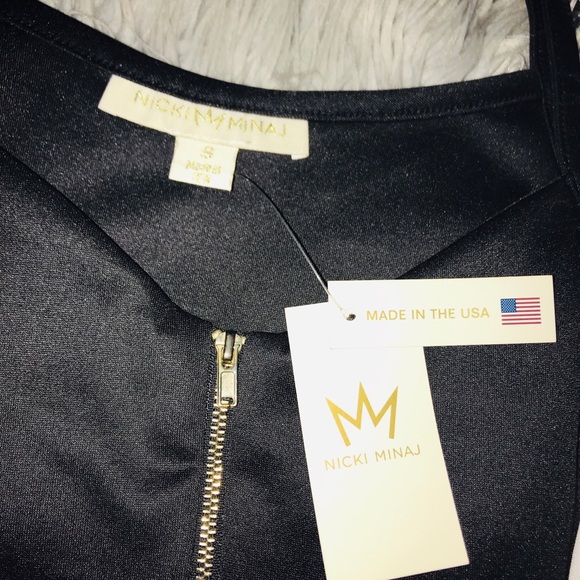 Nicki Minaj Black & White zippered Crop top ❤️ - Picture 2 of 2
